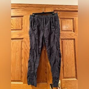 Lou & Grey - Jogger Pants